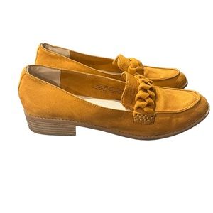 Born in California Suede Mustard Yellow Moccasins Flats Stacked Heel Sz 8 1/2